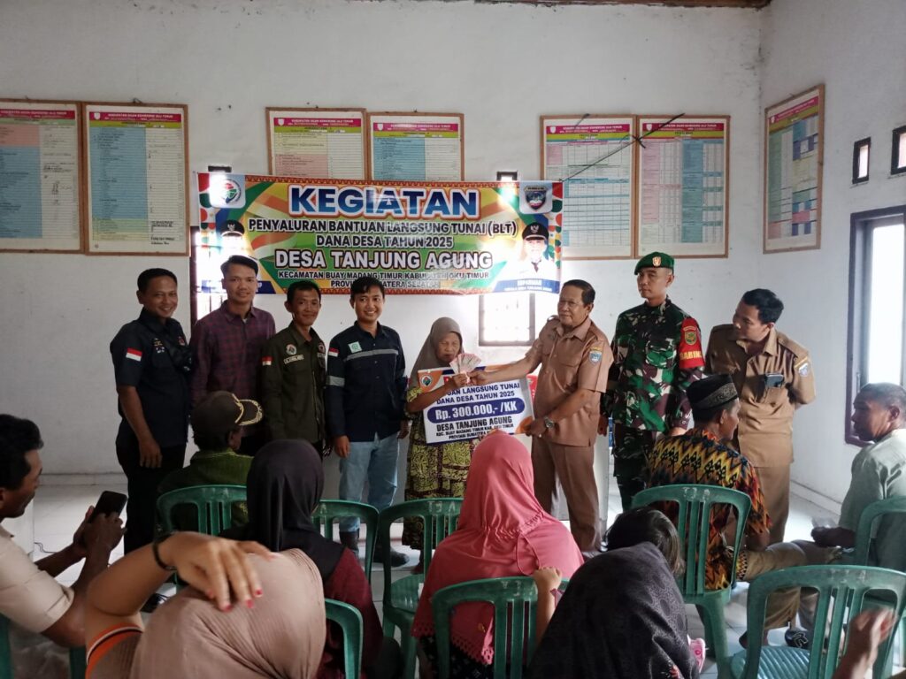 Pembagian BLT Desa Tanjung Agung